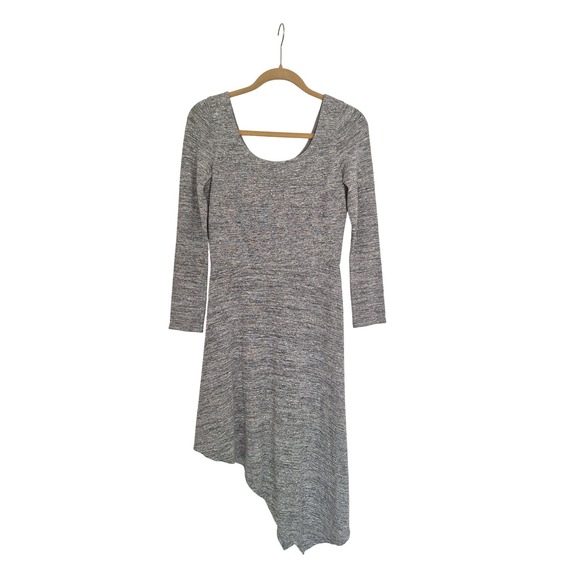 Alice + Olivia Dresses & Skirts - Alice + Olivia Long sleeve Asymmetric Hem Dress in Heathered Grey Size 6